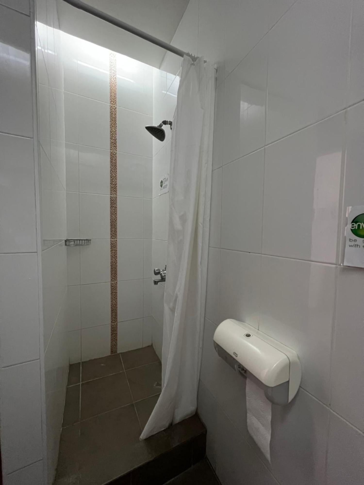 Envoy Hostel & Tours Yerevan Ngoại thất bức ảnh